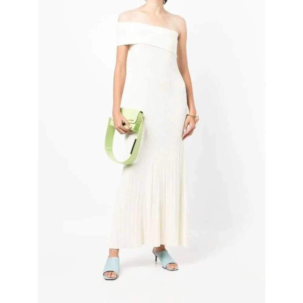 Anna Quan
off-shoulder knit dress